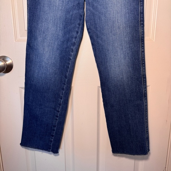 FRAME Le Sylvie Crop in Crosslane Wash - Picture 7 of 16